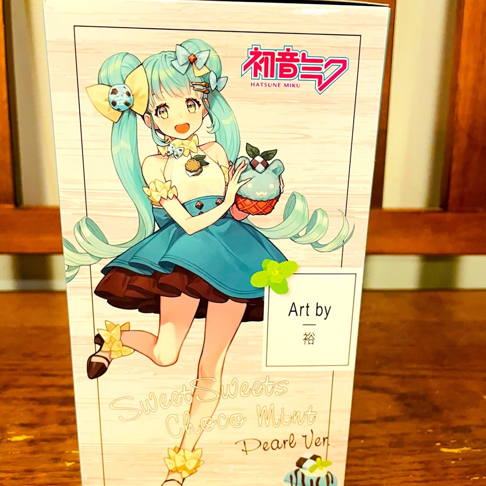 Hatsune Miku sweetSweets mint chocolate pearl figure